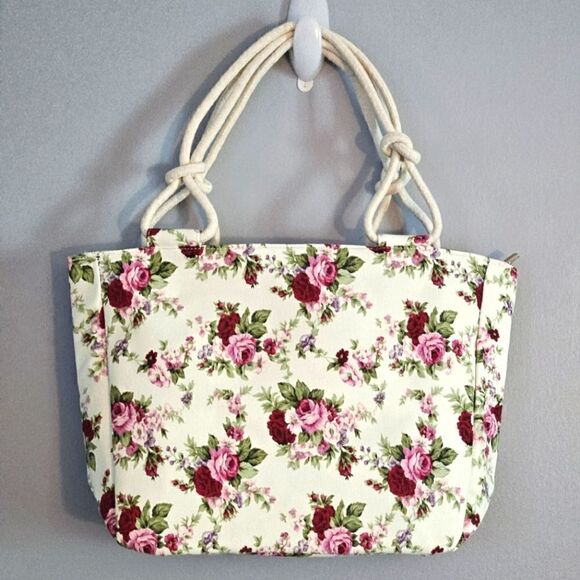 🌹⚘️NWT, BURGUNDY ROSES TOTE BAG - Picture 1 of 7